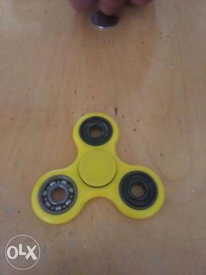 Yellow Hand Spinner