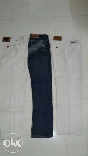 5 jens pants...good condition...3 white..1 blue.. 1 cream