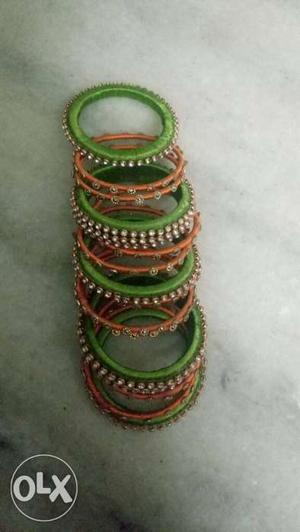 All type of thread bangles available hear please
