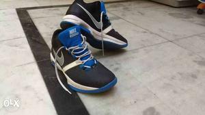 Black-and-blue Nike Running Shoes Size 11