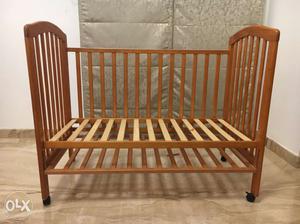 Crib (baby bed) with adjustable height and