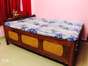 Divan Bed made of sheesham wood