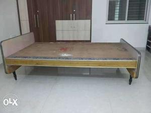 Double cot of size 4*5