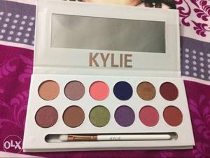 Gray Kylie Makeup Palette
