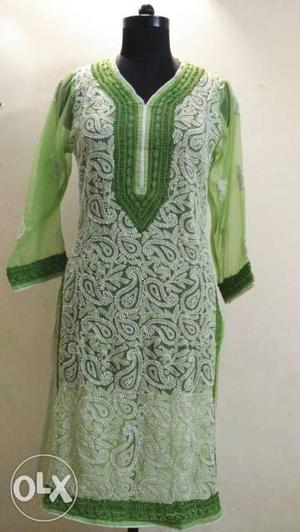 Hand Embroidered Georgette Lucknow Chikan kurti
