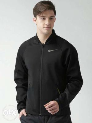 Men's Black Nike Zip-up Jacket And Black Bottoms