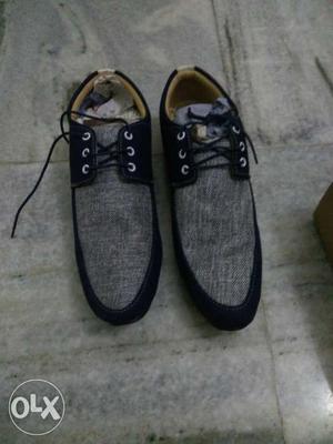 Men's Pair Of Grey-black Low Tops Sneakers
