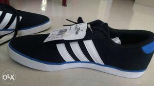 New Adidas neo sneakers Orginal Size 9 Excellent