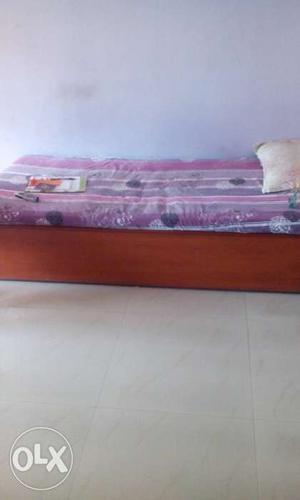 New boxdiwan with sleepwell mattress