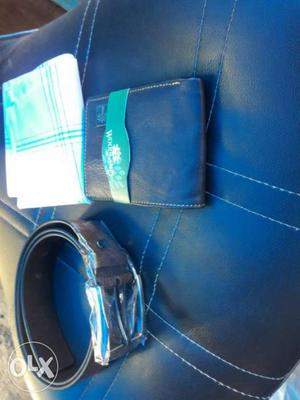 Pure leather belt an wallet 5 year guarntee ka