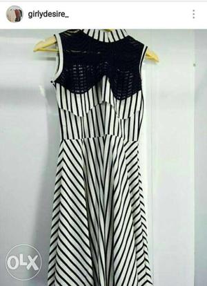 Women's Black-and-white Sleeveless Maxi Dress
