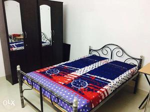 Bed Queen size and mattress