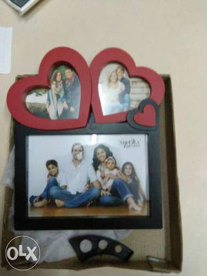 Black And Red Wooden Family Photo Frames