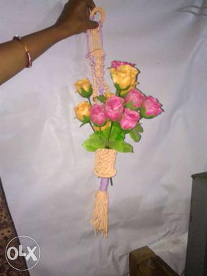 Brand new hand made mycrame flower hanging in a chip price.