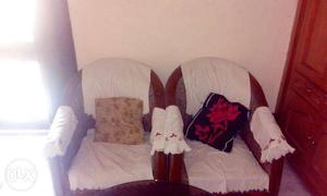 Good condition 5 seater sofa set for sale.