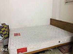 Kurl on king size spring mattress (78x68x6 inches)