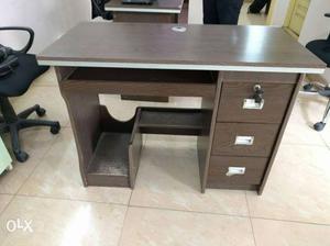 Selling Office/work table comes with drawers