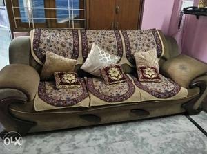 Very Good Condition 3+1+1 Sofa Set for Sale