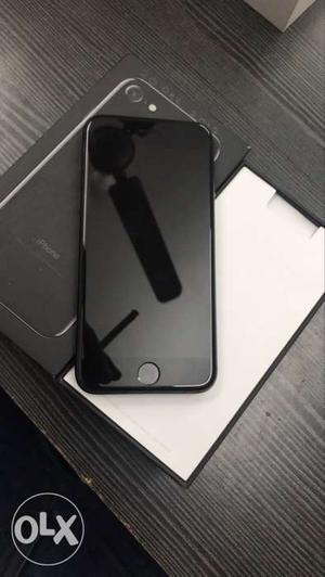 Apple iphone gb jett black 100% condition