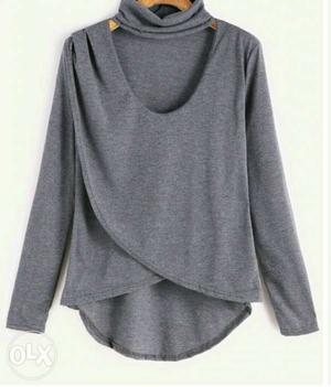 Black Long-sleeve Turtle-neck Sweater