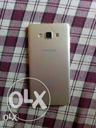Galaxy a7 a good condition end all accessories