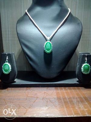 Handmade stone necklace set