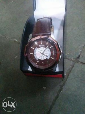 I want to sell my FOSSIL quartz watch it was in