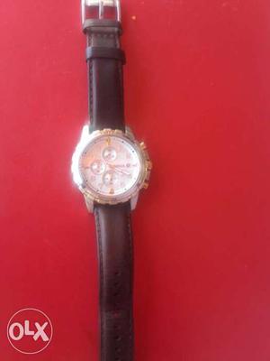 I want to sell my fossil watch. Showroom rate rs-