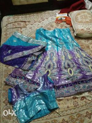 New lehnga only 5 hour used i m selling because