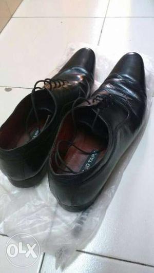 Red Tape Men's Black Leather Dress Shoes - UK size 10