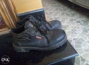 Safety Shoes 9