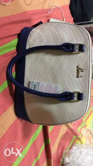 Unused Lavie women's handbag with tag