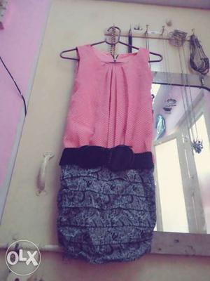 Women's Pink And Gray Scoop Neck Sleeveless Mini Dress