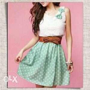 Women's White And Green Dotted Sleeveless Mini Dress