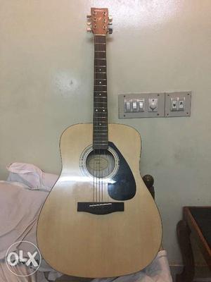 6 months (minimal used) yamaha f310 guitar for