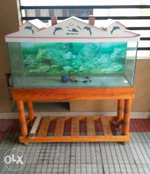 Fish tank with stand and stones
