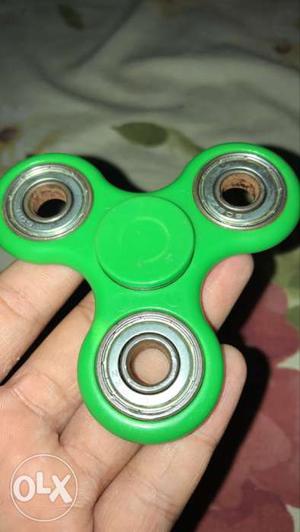 Green 3-axle Hand Spinner