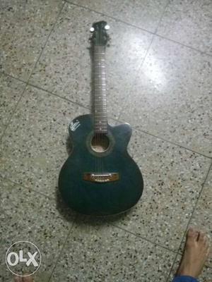 Nice signature guitar with good condition