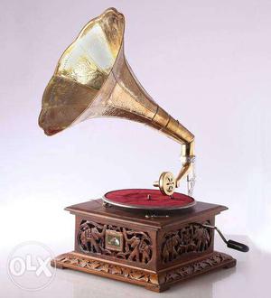 Old Antique Gramophone for sale with record. Its