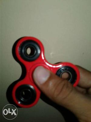 Red And Black Hand Spinner lot other too box piece