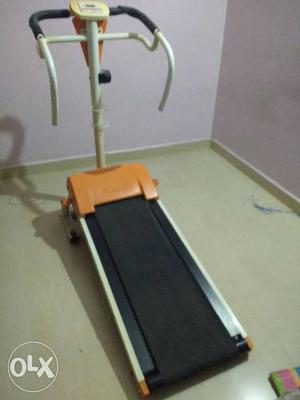 Sparingly used, Treadmill for sell