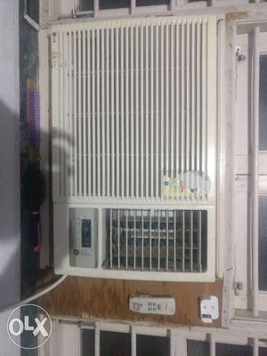 1.5 Ton LG window air conditioner. only 4 year