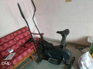 5 years old black elliptical in good condition...