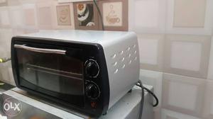 Black And White Toaster Oven