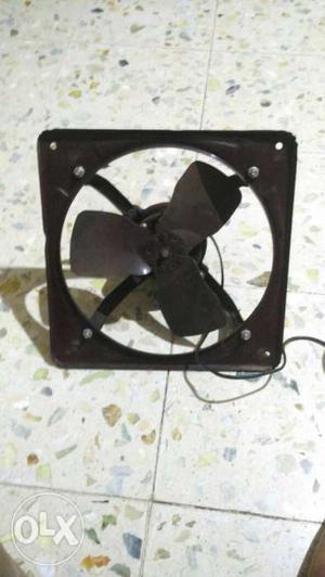 Exhaust fan. Working condition