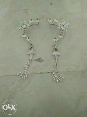 Pair Of White With Diamond Accessories