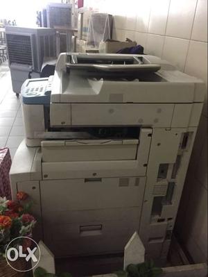 Photo copy machine.. working condition.