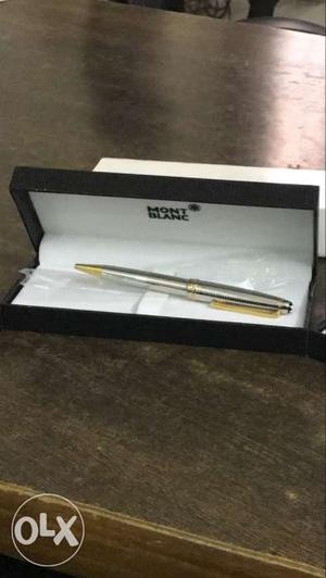 Silver-colored And Gold-colored Retractable Mont Blanc Pen