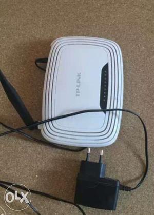 TP-Link router for sell, working condition can