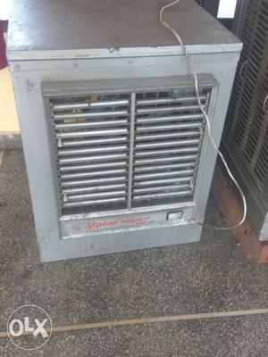 This is verry heavy cooler and good condition